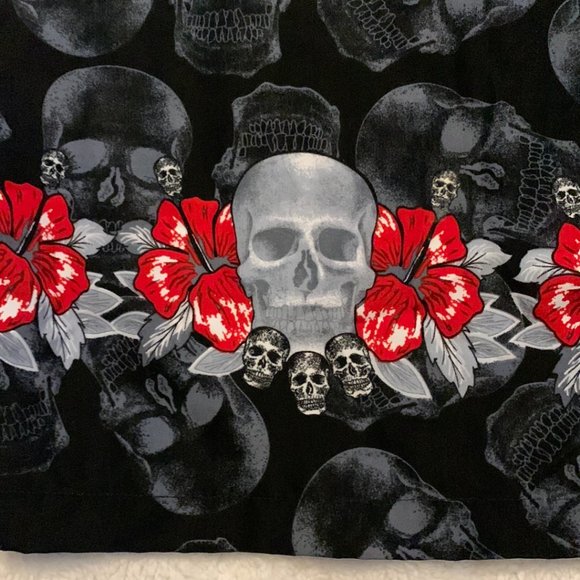 Request Mens Black Skull Print Button Down Short Sleeve Shirt Size Large - Picture 2 of 7